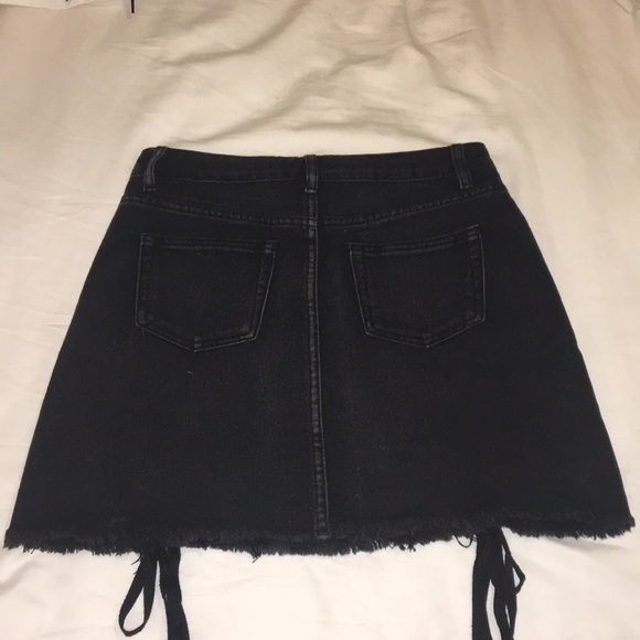 never worn skirt - Picture 2 of 3